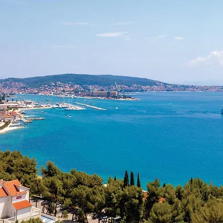 Lovely Apartment In Trogir With House Sea View *